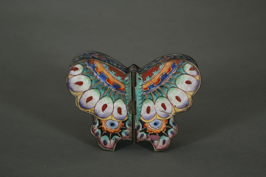 图片[1]-Butterfly box with enamel butterfly pattern-China Archive